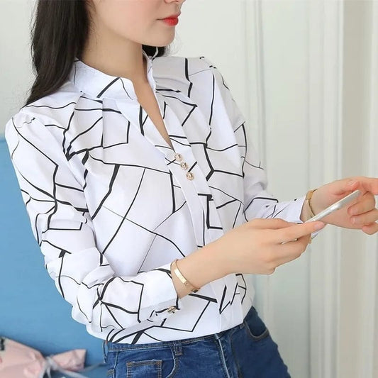 Chic Office Elegance: Women's Striped Print White Tops - Casual Long Sleeve Blouses for a Slim and Stylish Workwear Look