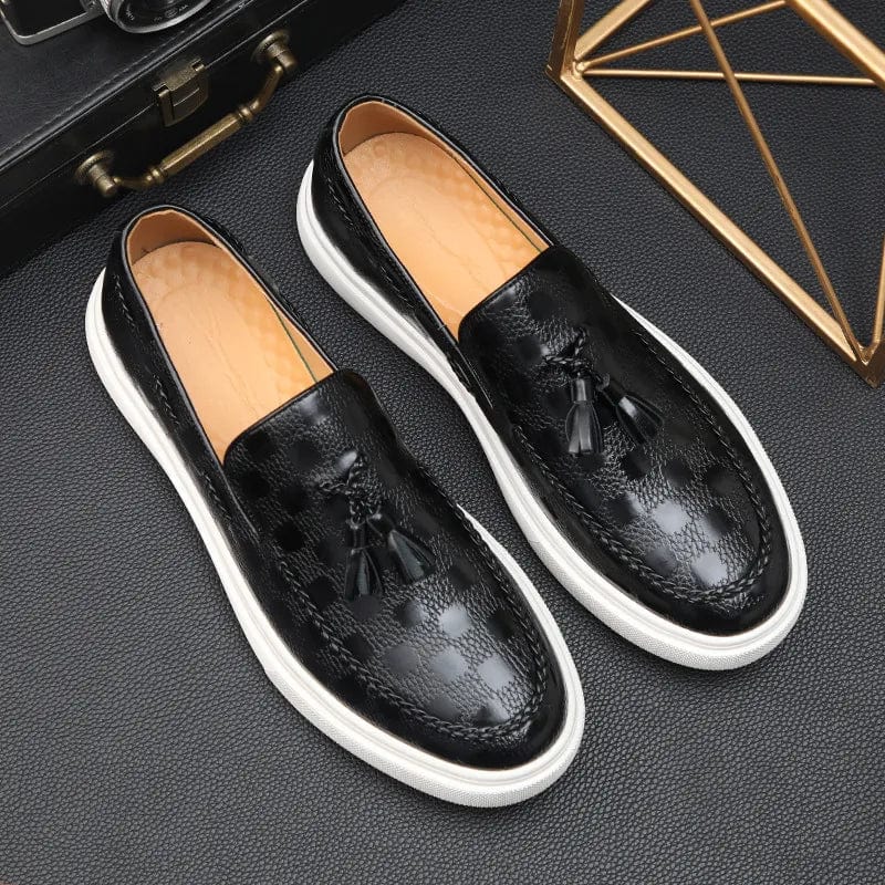 Men's Casual Shoes Fashion Embossed Leather Men Retro British Style Tassels Loafers Mens Slip-on Outdoor Driving Flats