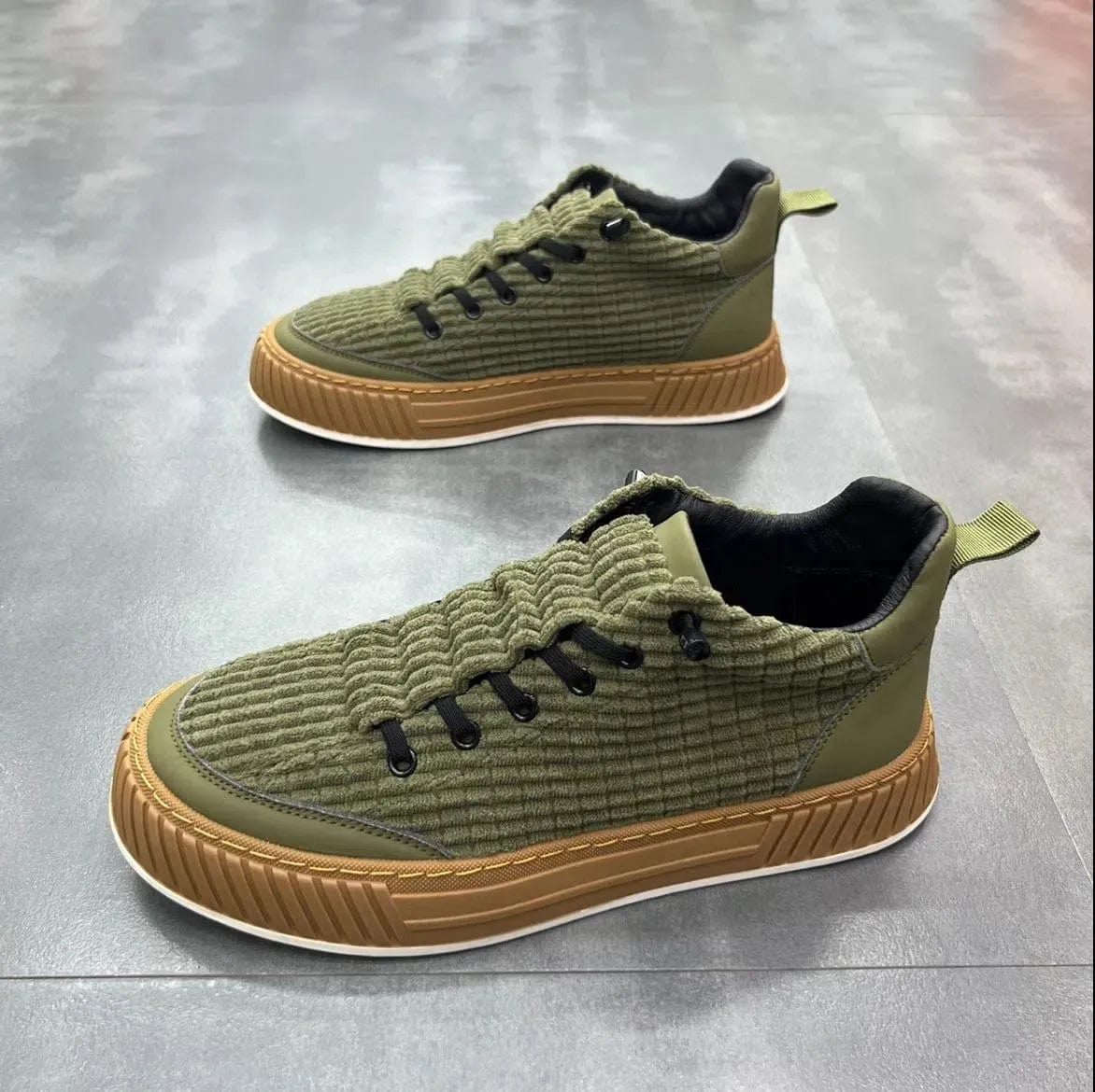 New Men's Casual Shoes Fashion Thick Sole Sneakers Flat Non-slip Sports Running Shoes Comfortable High Top Men's Shoes